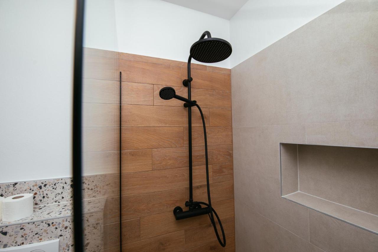 Apartmani Barbarosa Sveti Filip i Jakov Exterior foto